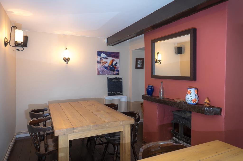 The Chetnole Inn Buitenkant foto