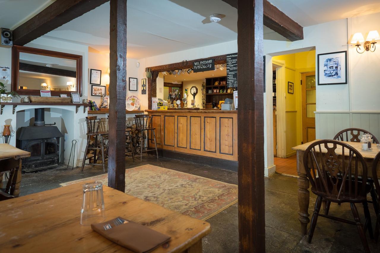 The Chetnole Inn Buitenkant foto