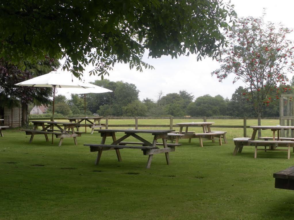 The Chetnole Inn Buitenkant foto
